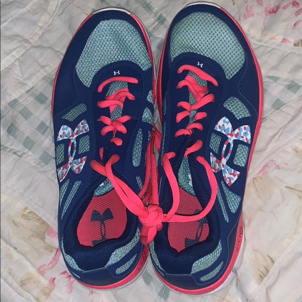Under Armour Sneakers